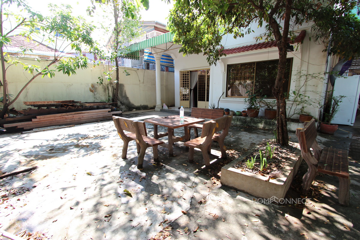 Cosy 3 Bedroom Villa on a Large Block in Boeung Trabek | Phnom Penh Real Estate