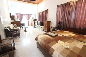 Cosy 3 Bedroom Villa on a Large Block in Boeung Trabek | Phnom Penh Real Estate