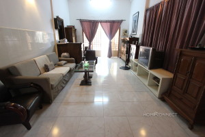 Cosy 3 Bedroom Villa on a Large Block in Boeung Trabek | Phnom Penh Real Estate