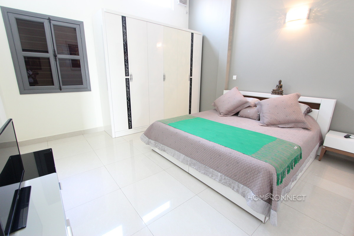 Luxury 2 Bedroom Apartment on Riverside | Phnom Penh