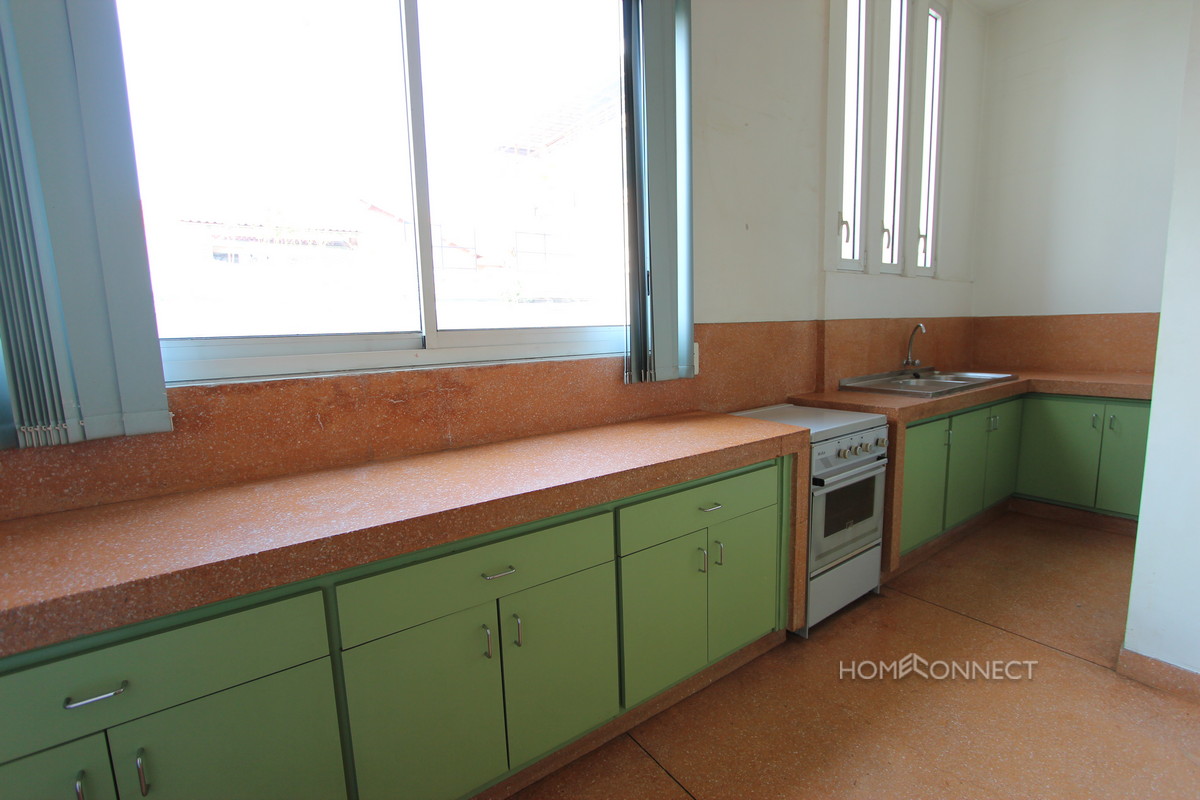 Large Terrace 1 Bedroom Apartment on Riverside | Phnom Penh
