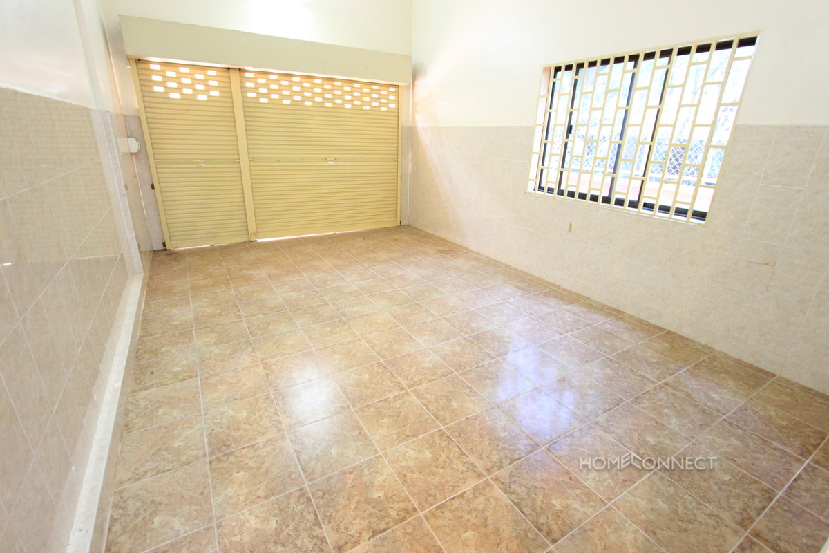Contemporary 4 Bedroom Villa Near the Russian Market | Phnom Penh Real Estate