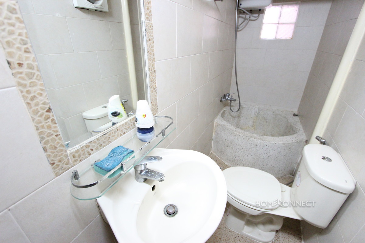 Well Maintained 3 Bedroom Apartment in Tonle Bassac | Phnom Penh Real Estate