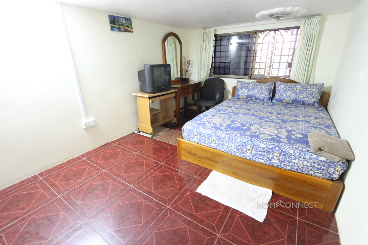 Pleasant 3 Bedroom Apartment in the Riverside Area | Phnom Penh Real Estate