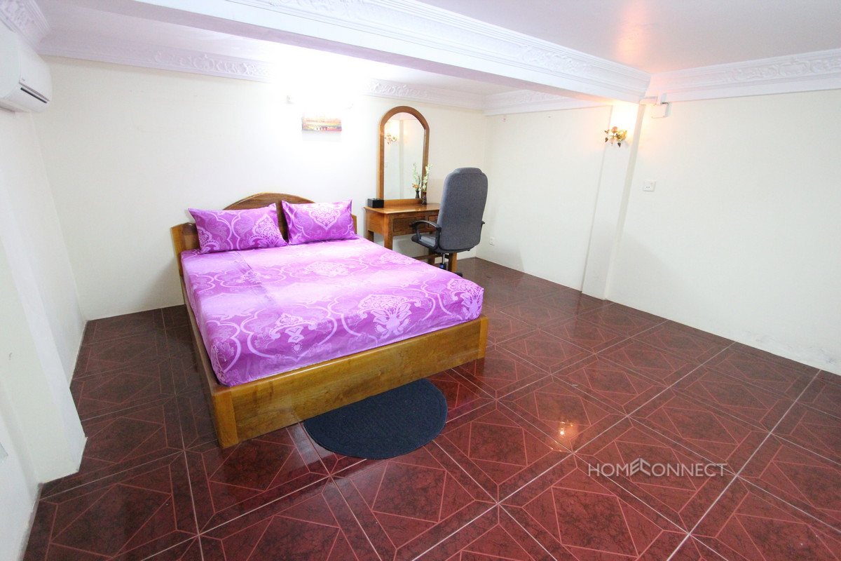 Pleasant 3 Bedroom Apartment in the Riverside Area | Phnom Penh Real Estate