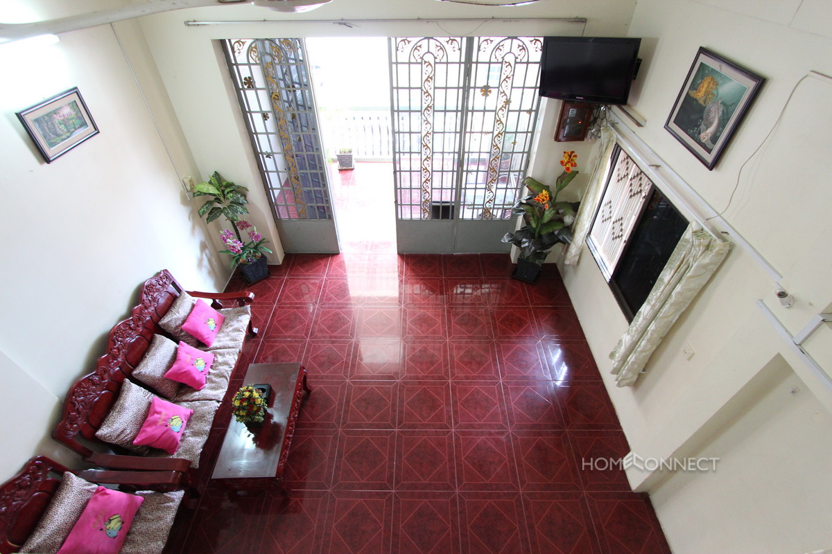 Pleasant 3 Bedroom Apartment in the Riverside Area | Phnom Penh Real Estate