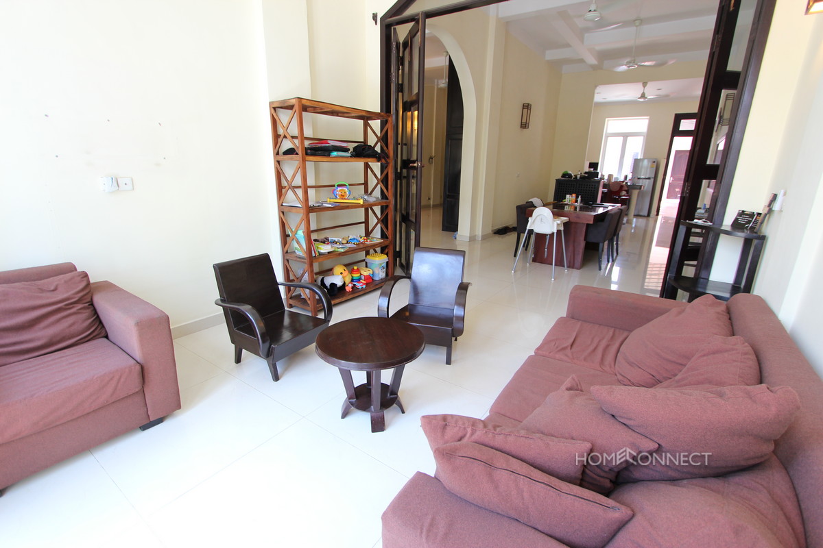 French Colonial 3 Bedroom Apartment For Rent Near Wat Phnom | Phnom Penh Real Estate