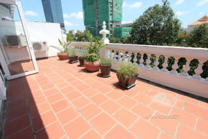 French Colonial 3 Bedroom Apartment For Rent Near Wat Phnom | Phnom Penh Real Estate