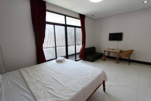 Newly Renovated 1 Bedroom Apartment Near Central Market | Phnom Penh Real Estate