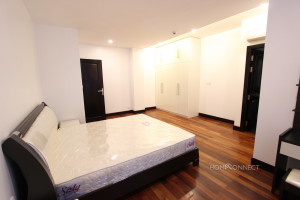 Large 3 Bedroom Apartment in Wat Phnom | Phnom Penh Real Estate