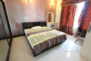 Three Bedroom Apartment Close to the Central Market | Phnom Penh Real Estate