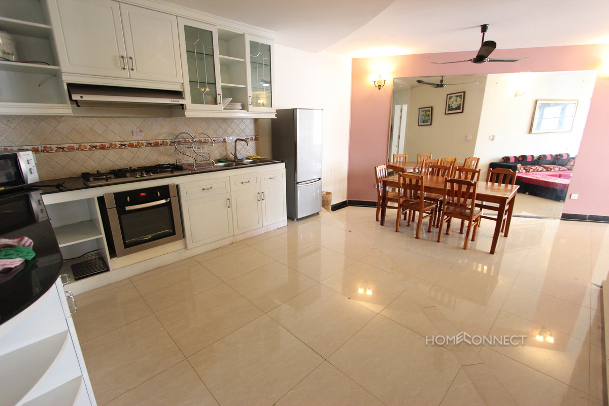 Delightful 2 Bedroom Apartment Near the Central Market | Phnom Penh Real Estate
