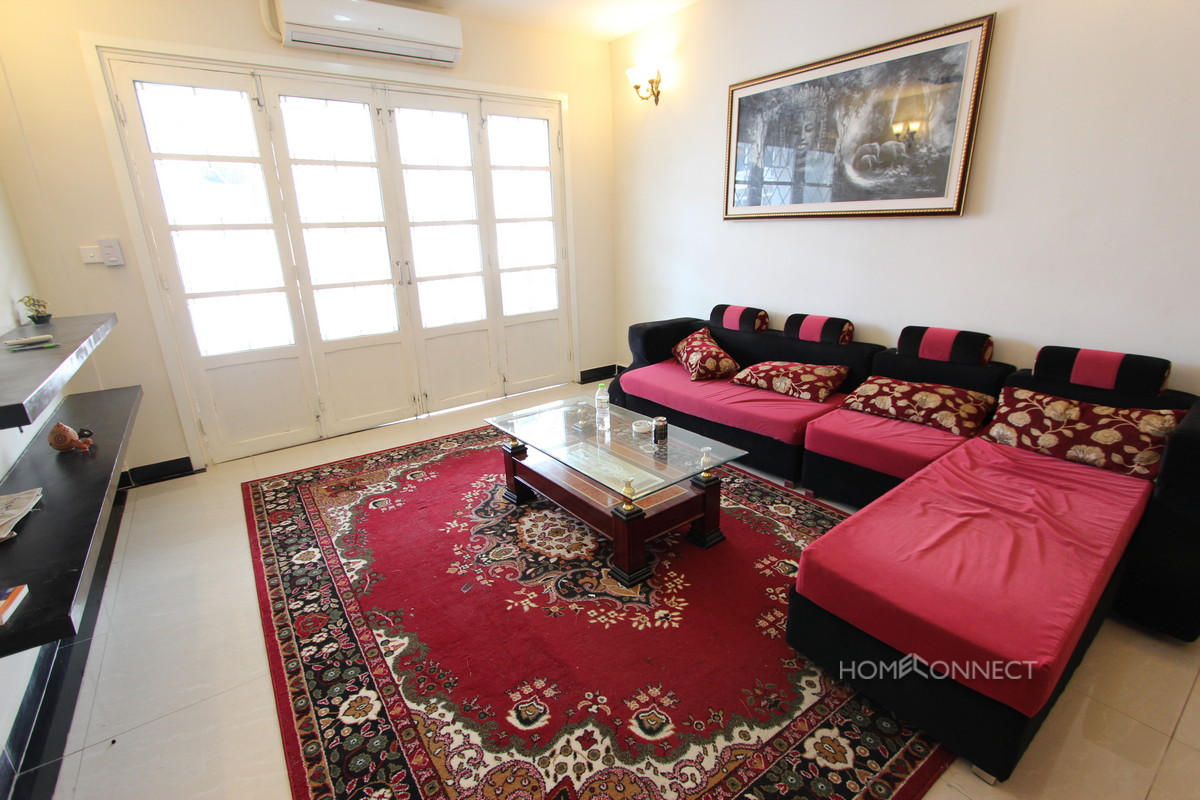 Delightful 2 Bedroom Apartment Near the Central Market | Phnom Penh Real Estate