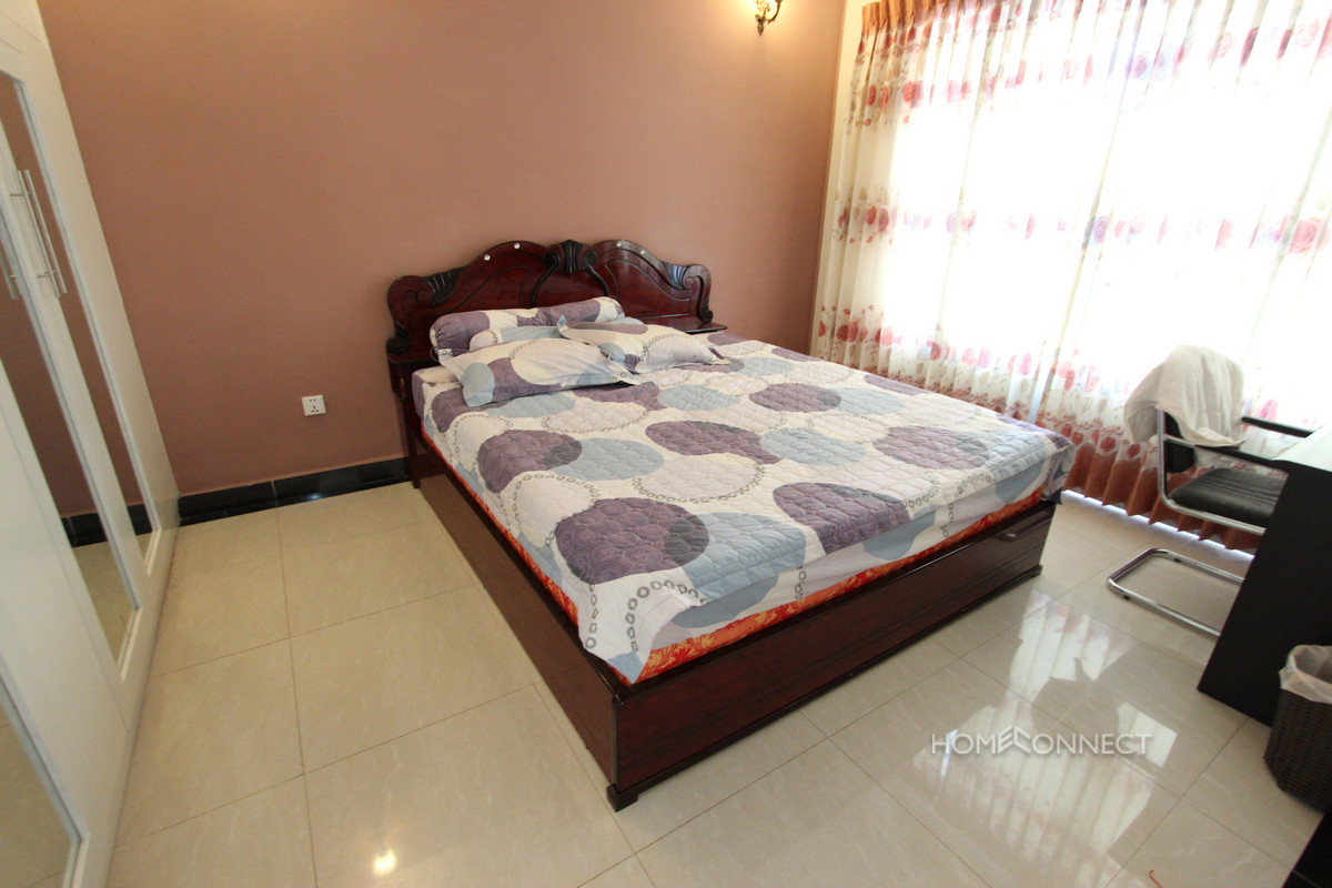 Delightful 2 Bedroom Apartment Near the Central Market | Phnom Penh Real Estate