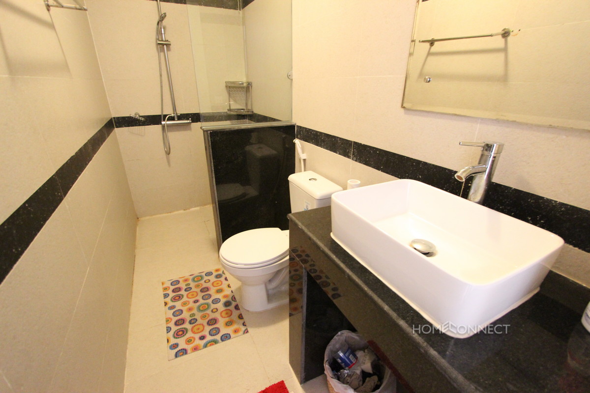 Delightful 2 Bedroom Apartment Near the Central Market | Phnom Penh Real Estate