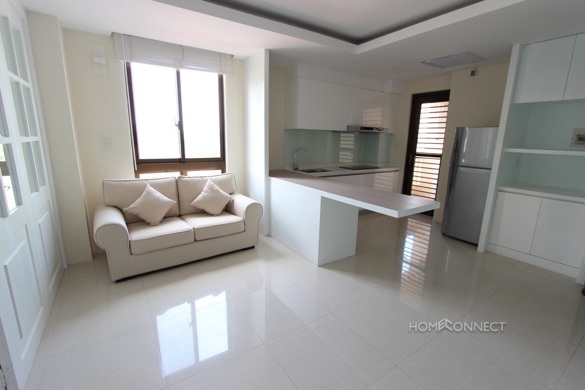 Modern Western 1 Bedroom Apartment In Tonle Bassac | Phnom Penh Real Estate