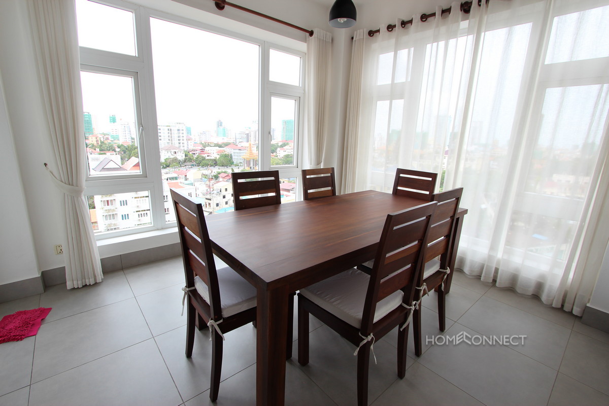 Beautiful 2 Bedroom Apartment Near The Royal Palace | Phnom Penh