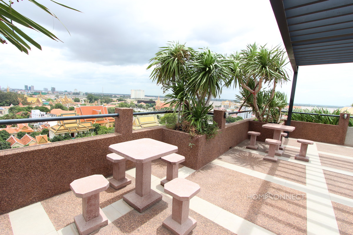 Beautiful 2 Bedroom Apartment Near The Royal Palace | Phnom Penh Real Estate