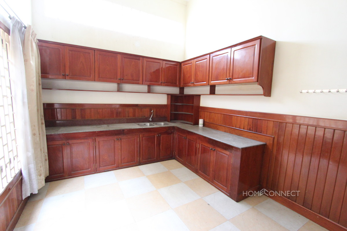 Spacious 5 Bedroom Villa Near Northbridge | Phnom Penh Real Estate