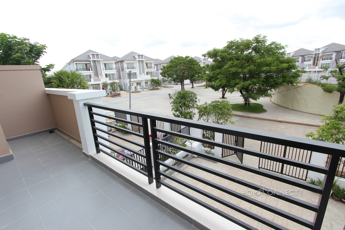 Modern 4 Bedroom Townhouse With Pool Near ISPP School | Phnom Penh Real Estate