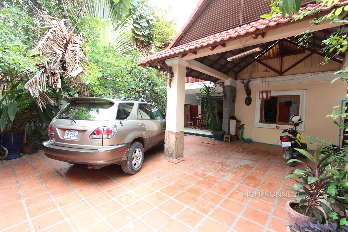 Cosy 3 Bedroom Villa in Boeung Tumpun | Phnom Penh Real Estate