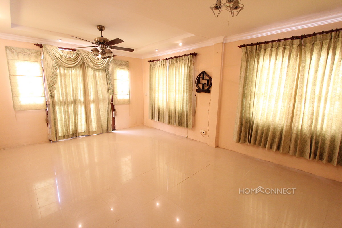 Cosy 3 Bedroom Villa in Boeung Tumpun | Phnom Penh Real Estate