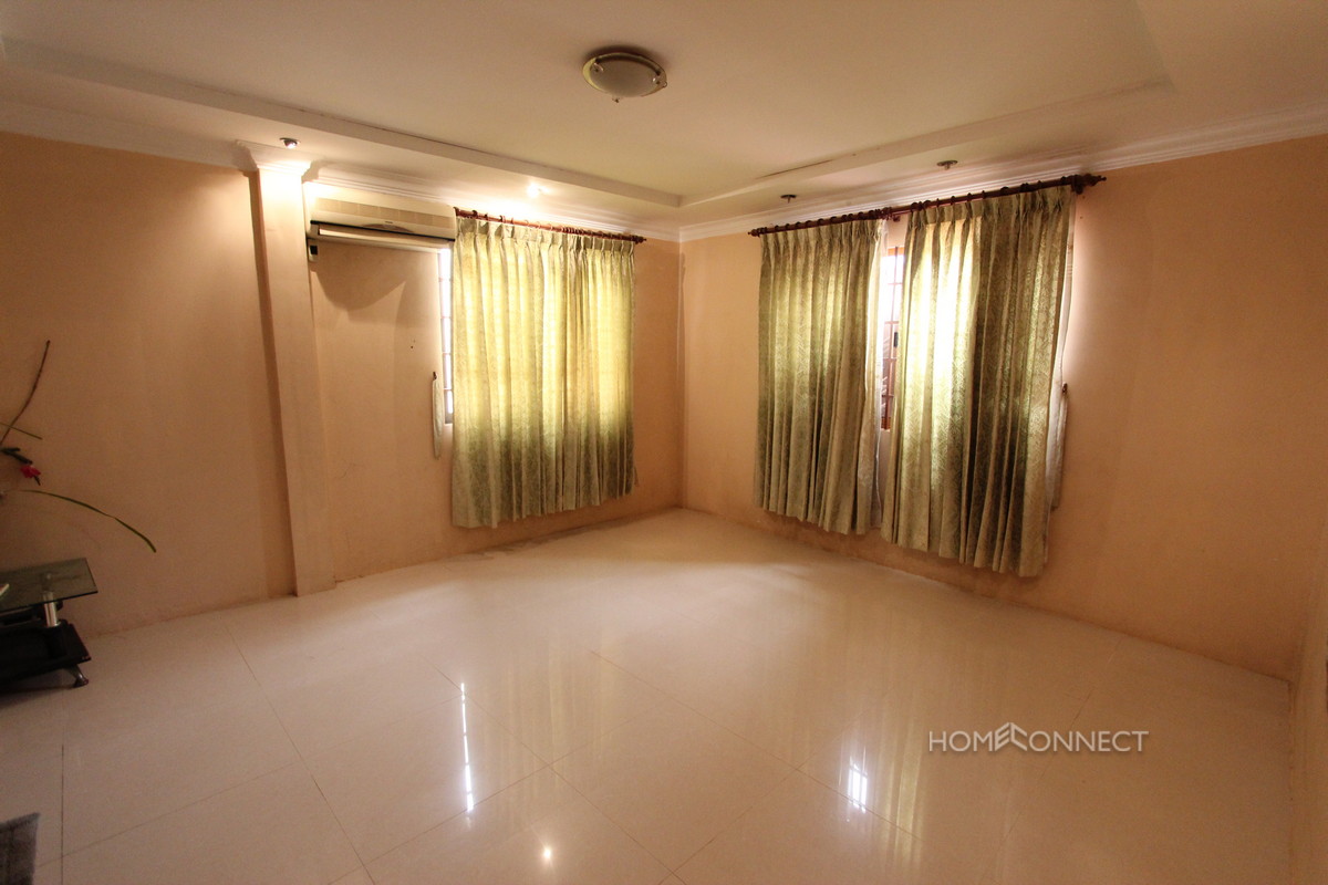 Cosy 3 Bedroom Villa in Boeung Tumpun | Phnom Penh Real Estate