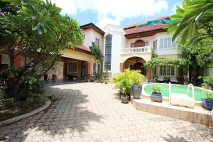 6 Bedroom Villa With Pool in Toul Kork | Phnom Penh Real Estate