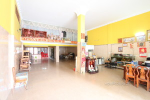 Large Retail Space Near the Russian Market | Phnom Penh Real Estate