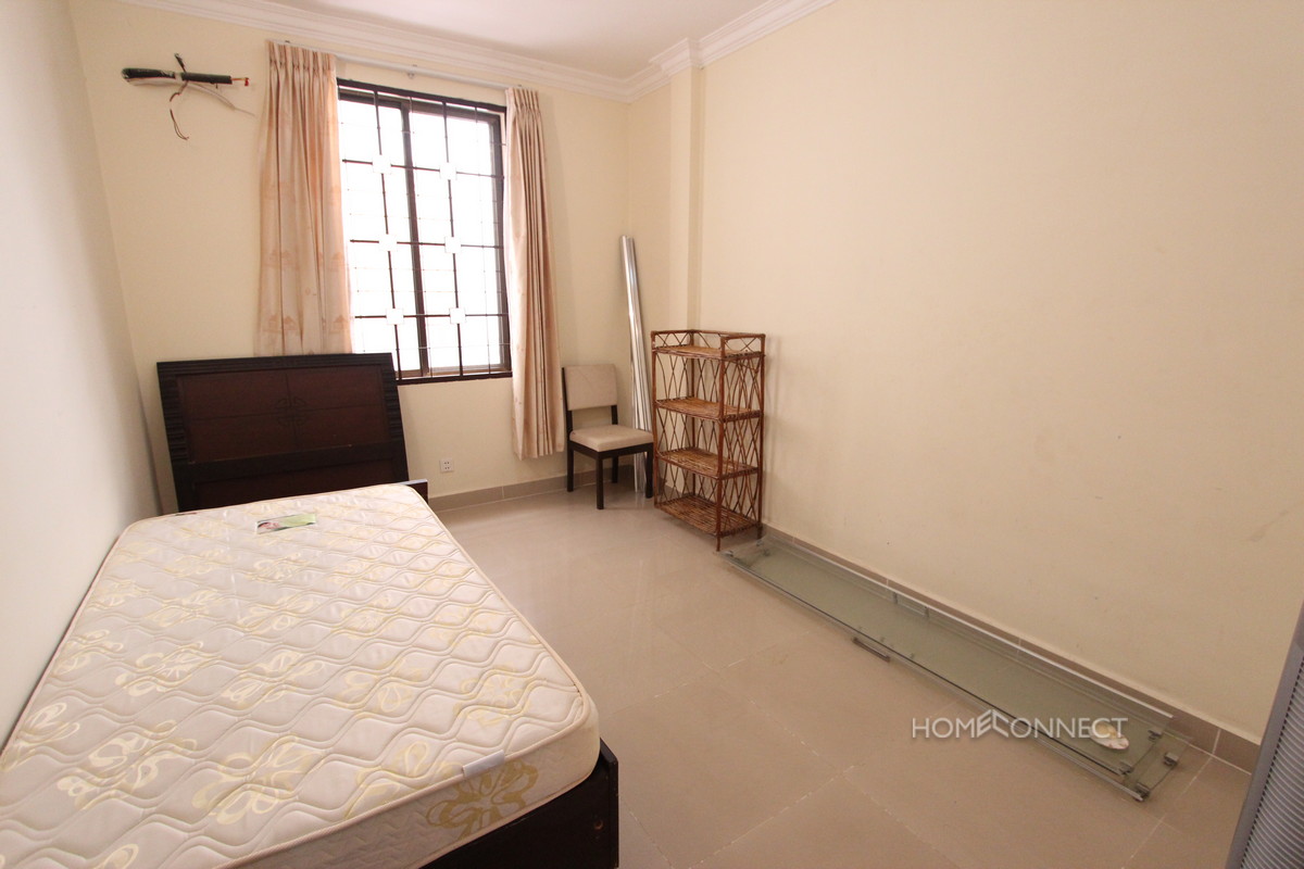 Secure 3 Bedroom Townhouse in Chroy Chongva | Phnom Penh Real Estate