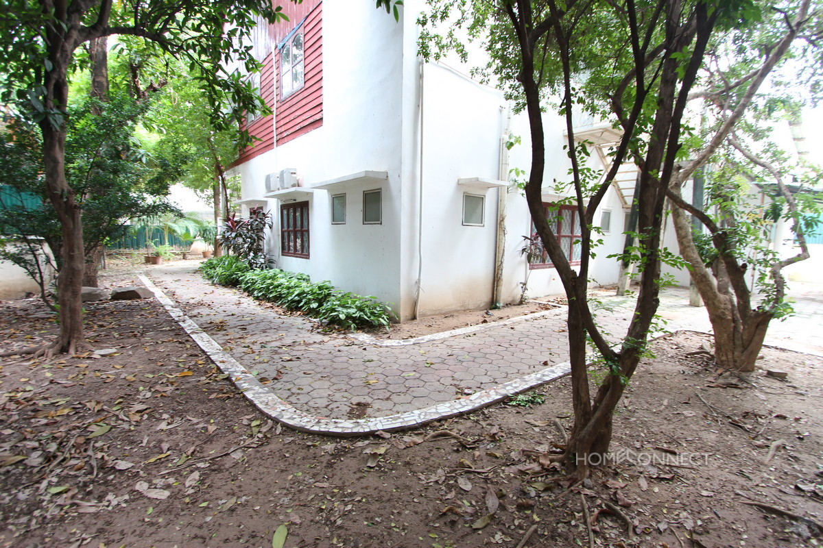 Central Quiet 3 Bedroom Villa in Tonle Bassac | Phnom Penh Real Estate