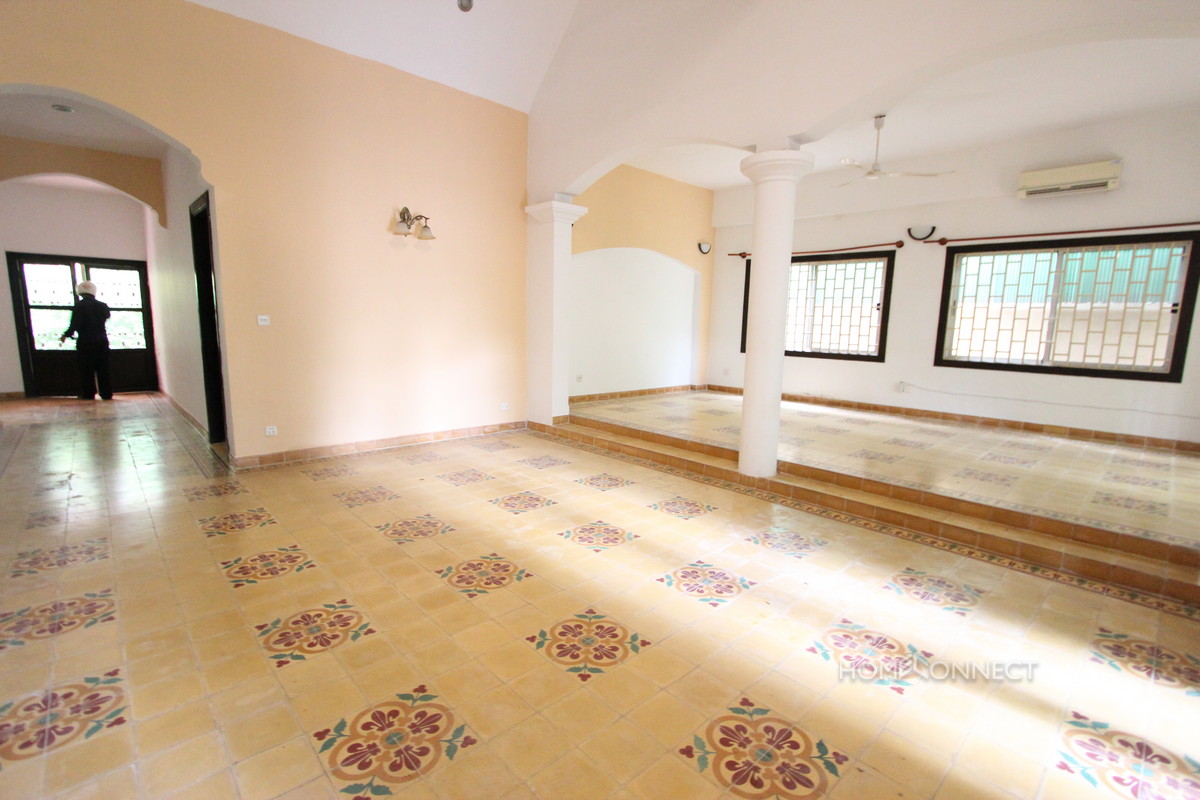 Small Villa for Sale in Leafy Tonle Bassac | Phnom Penh Real Estate