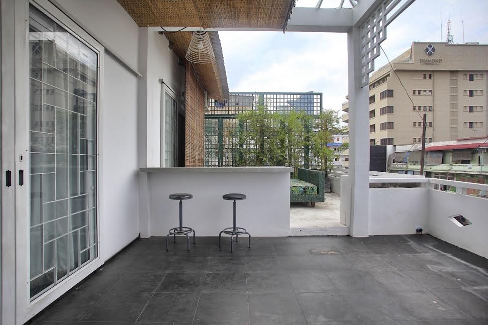 Contemporary 3 Bedroom Apartment Near Central Market | Phnom Penh Real Estate