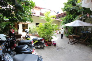 Good Sized 2 Bedroom Apartment Behind The Royal Palace | Phnom Penh Real Estate