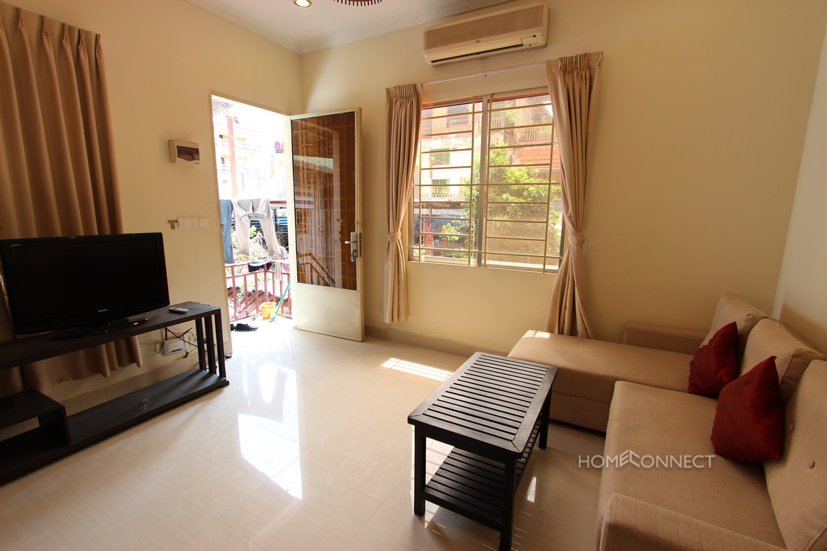 Good Sized 2 Bedroom Apartment Behind The Royal Palace | Phnom Penh Real Estate