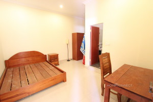 Good Sized 2 Bedroom Apartment Behind The Royal Palace | Phnom Penh Real Estate