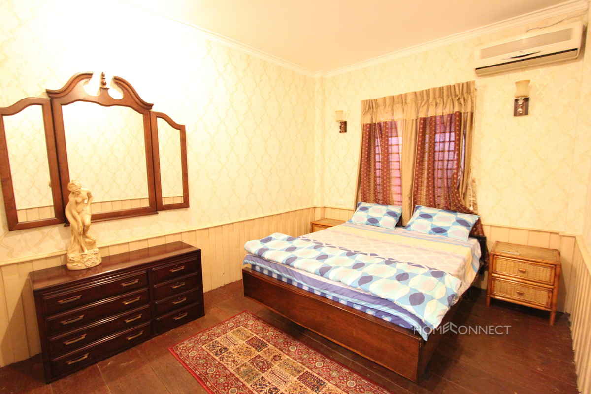 Central Apartment Near the Independence Monument | Phnom Penh Real Estate