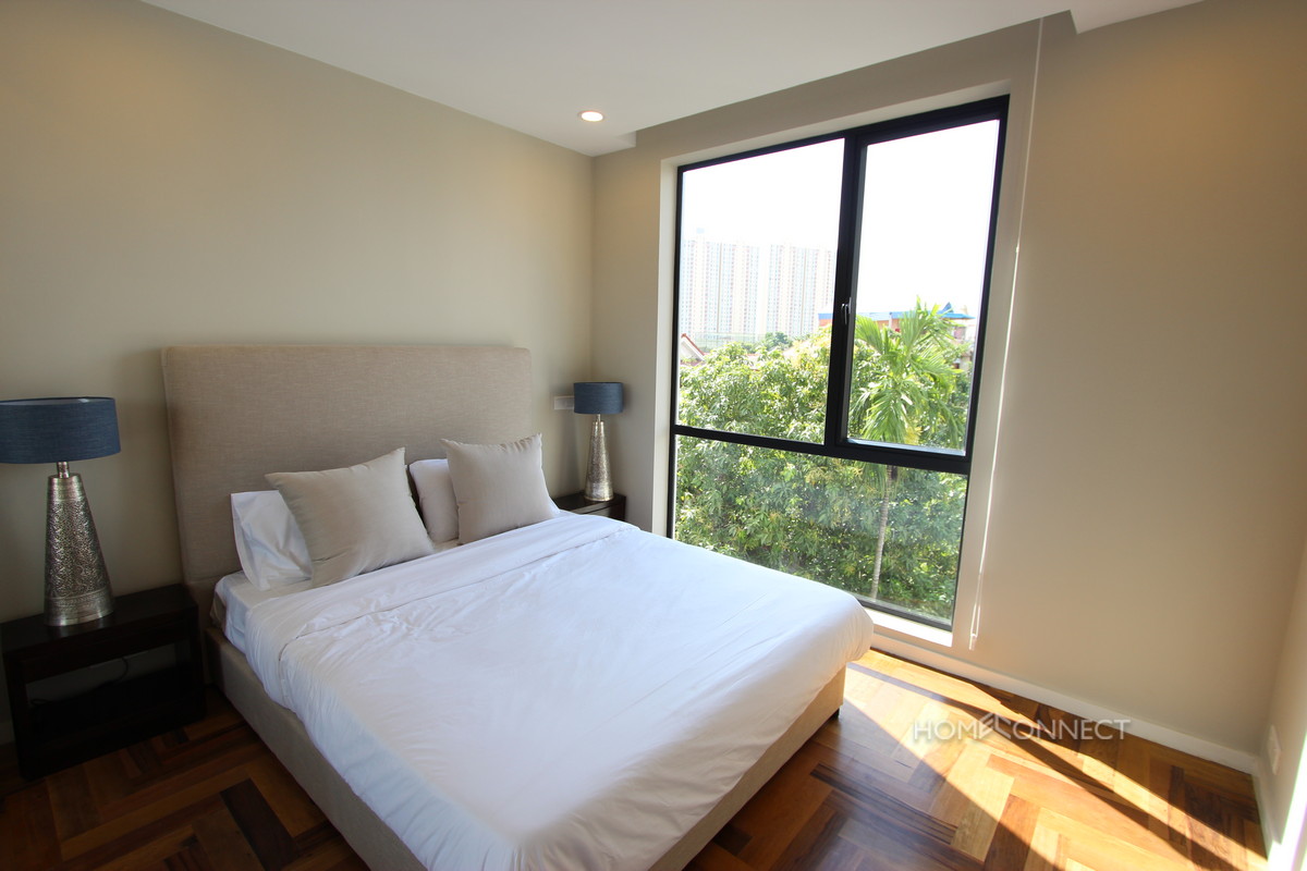 Luxurious 2 Bedroom Condo in Tonle Bassac | Phnom Penh Real Estate