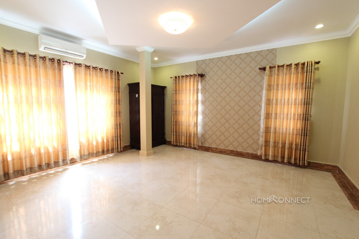 Large and Secure 5 Bedroom Villa in Tonle Bassac| Phnom Penh Real Estate