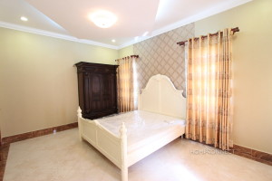 Large and Secure 5 Bedroom Villa in Tonle Bassac| Phnom Penh Real Estate