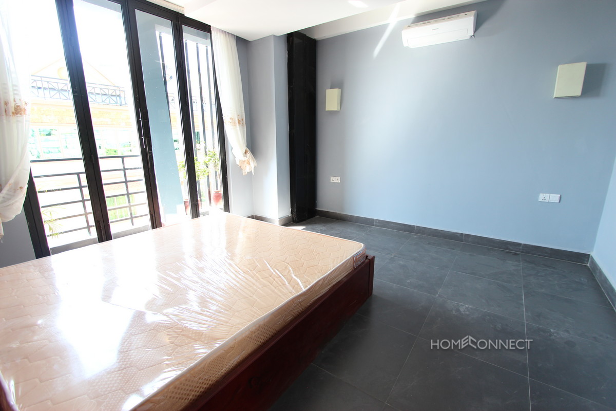 Newly Constructed 2 Bedroom Apartment in Tonle Bassac | Phnom Penh Real Estate