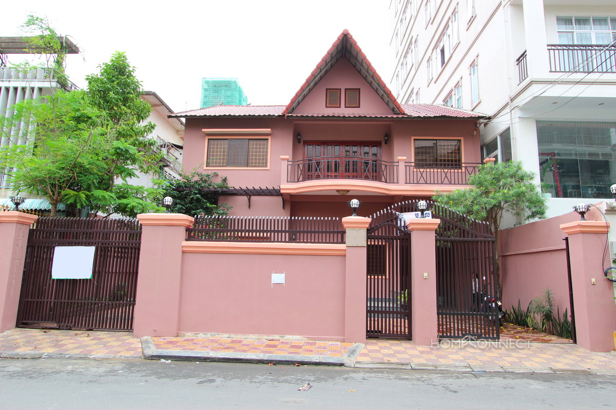 Large Villa located Close to the Russian Market | Phnom Penh Real Estate