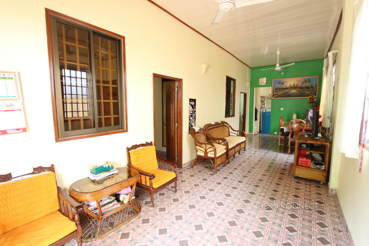 Huge Garden 3 Bedroom Villa On In Tonle Bassac | Phnom Penh Real Estate