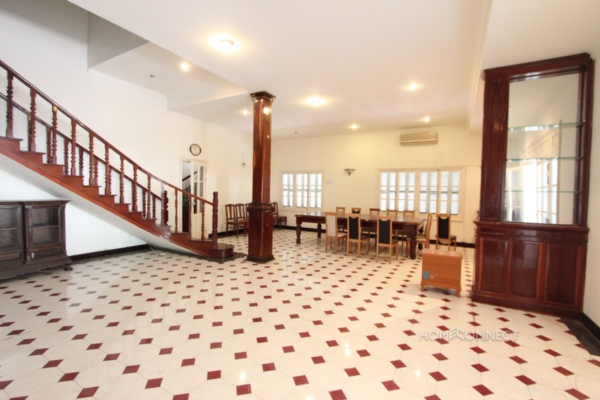 Comfortable 5 Bedroom Villa in Daun Penh | Phnom Penh Real Estate