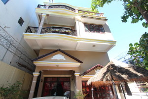 Quiet and Secure Townhouse in Tonle Bassac | Phnom Penh Real Estate