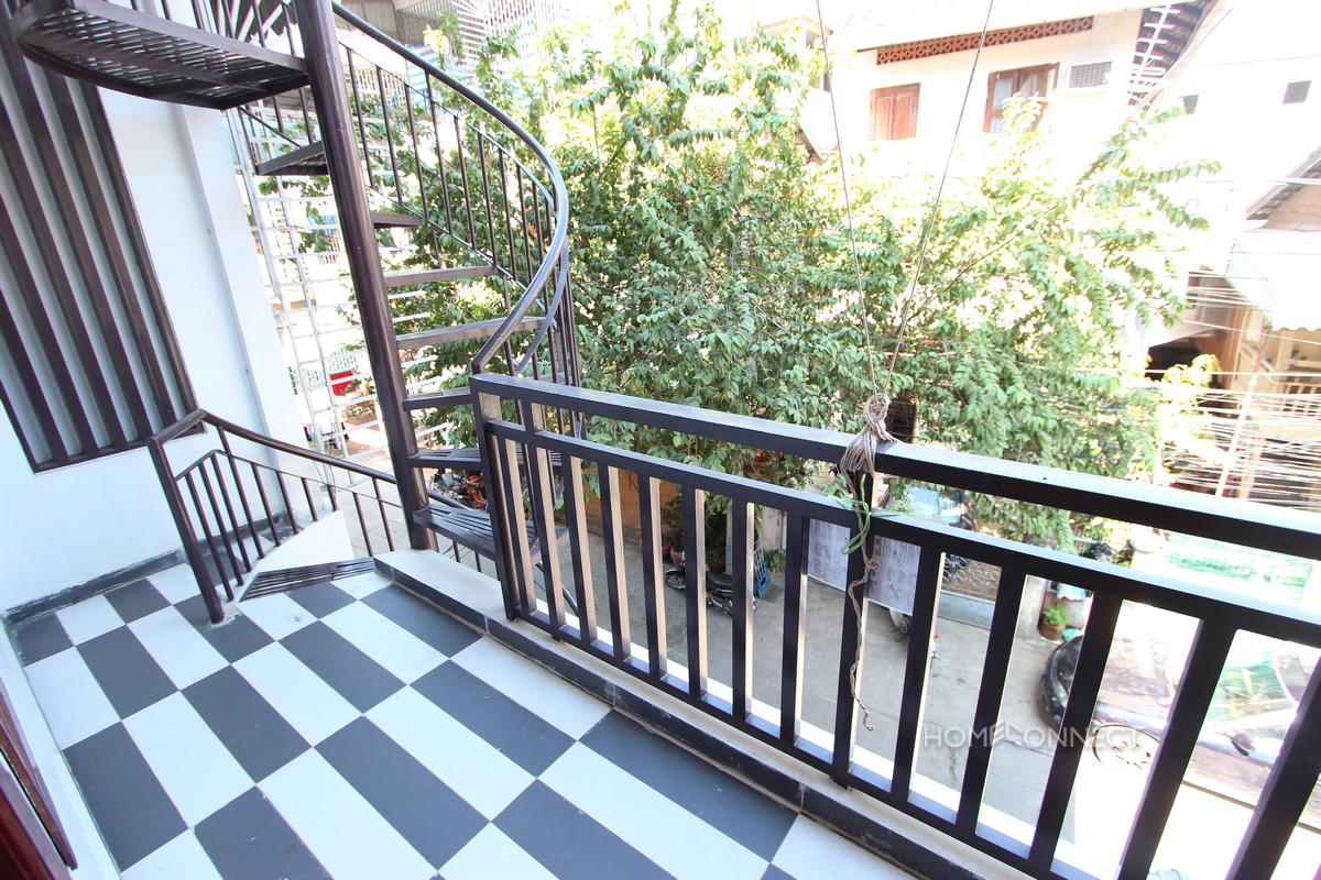 Tidy 1 Bedroom Apartment Close To the Royal Palace For Rent | Phnom Penh Real Estate