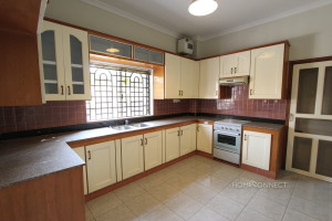 Comfortable 3 Bedroom Villa in Boeung Tumpun | Phnom Penh Real Estate