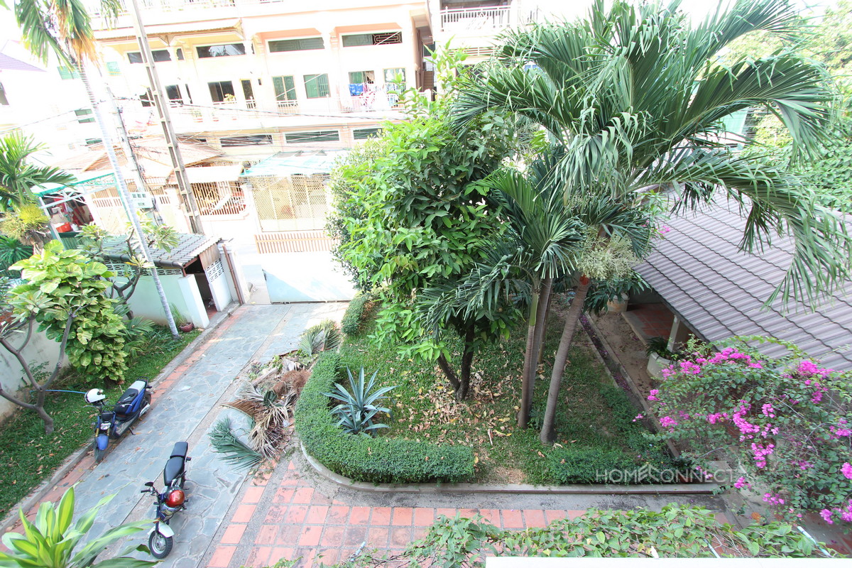 Comfortable 3 Bedroom Villa in Boeung Tumpun | Phnom Penh Real Estate