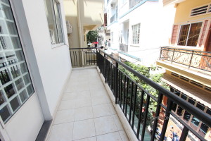 Refurbished 1 Bedroom Apartment in Tonle Bassac | Phnom Penh Real Estate
