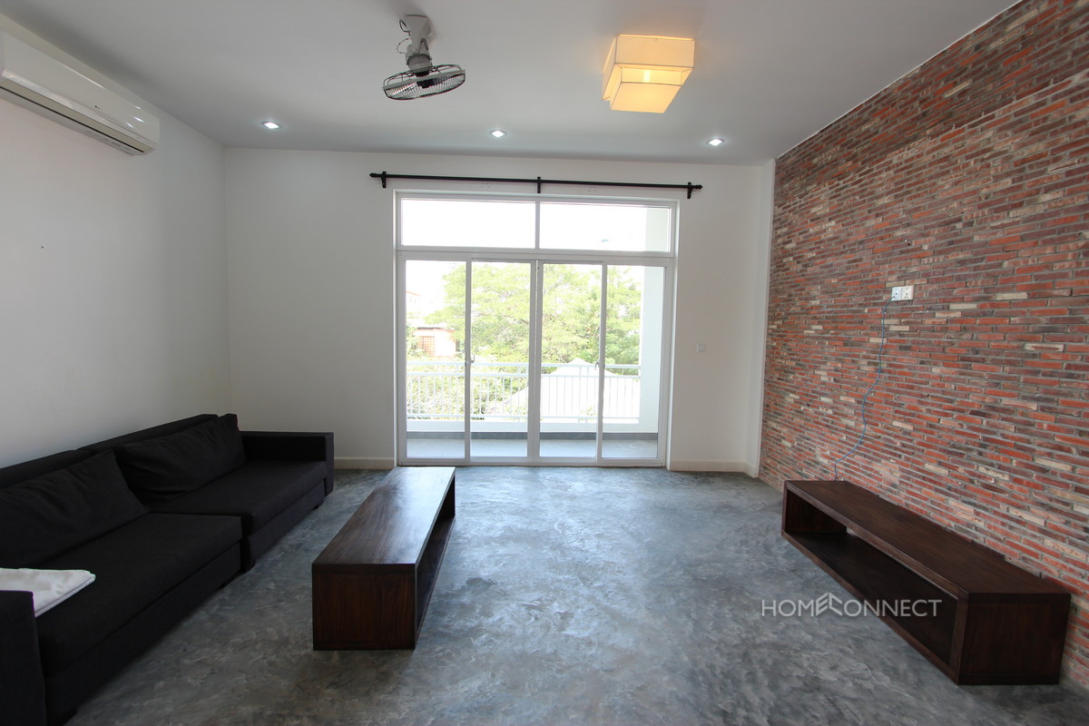 Pleasant 3 Bedroom Apartment in Tonle Bassac | Phnom Penh Real Estate